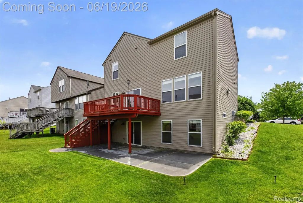 5001 Meadow Crest Circle Grand Blanc Charter Township MI 48442