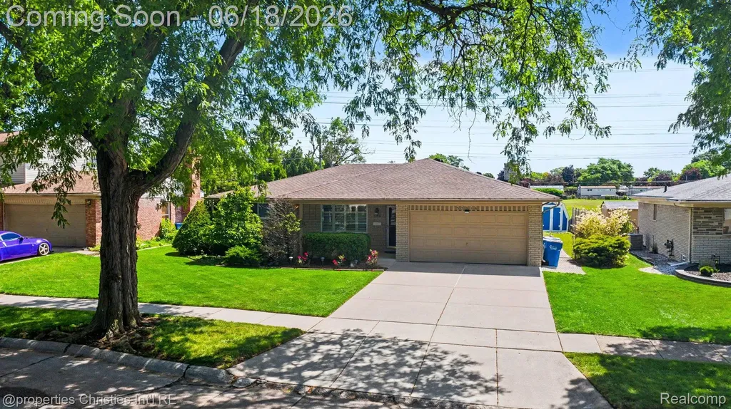 32916 Cambridge Drive Warren City MI 48093