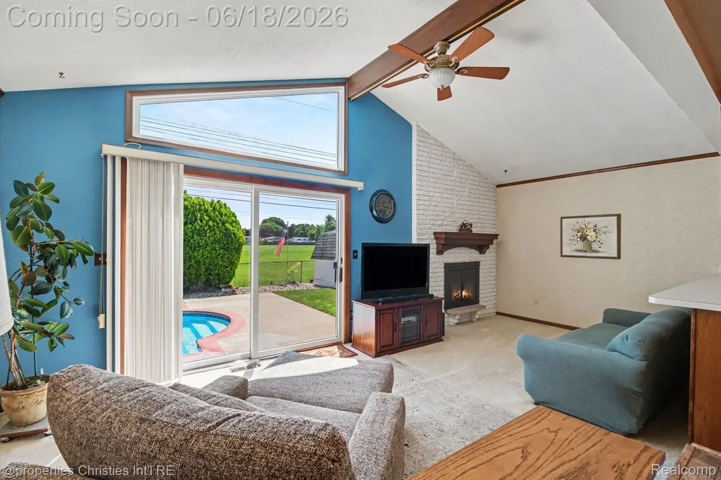 32916 Cambridge Drive Warren City MI 48093