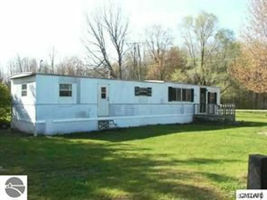 2556 N Ely Highway Arcada Township MI 48801