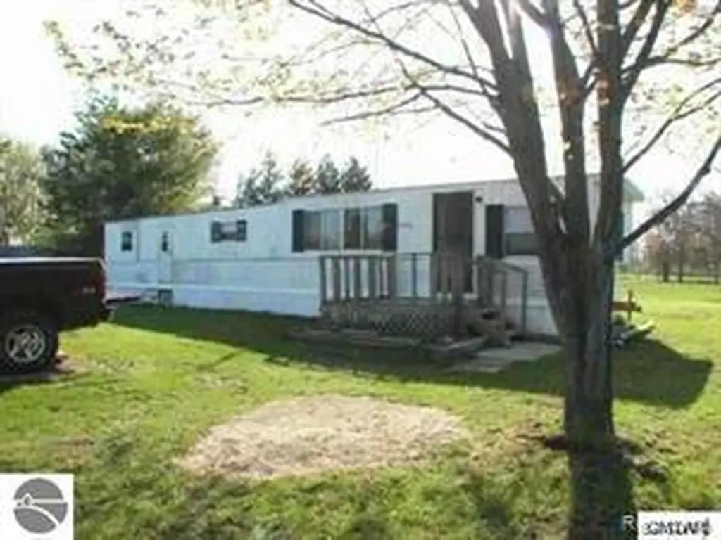 2556 N Ely Highway Arcada Township MI 48801