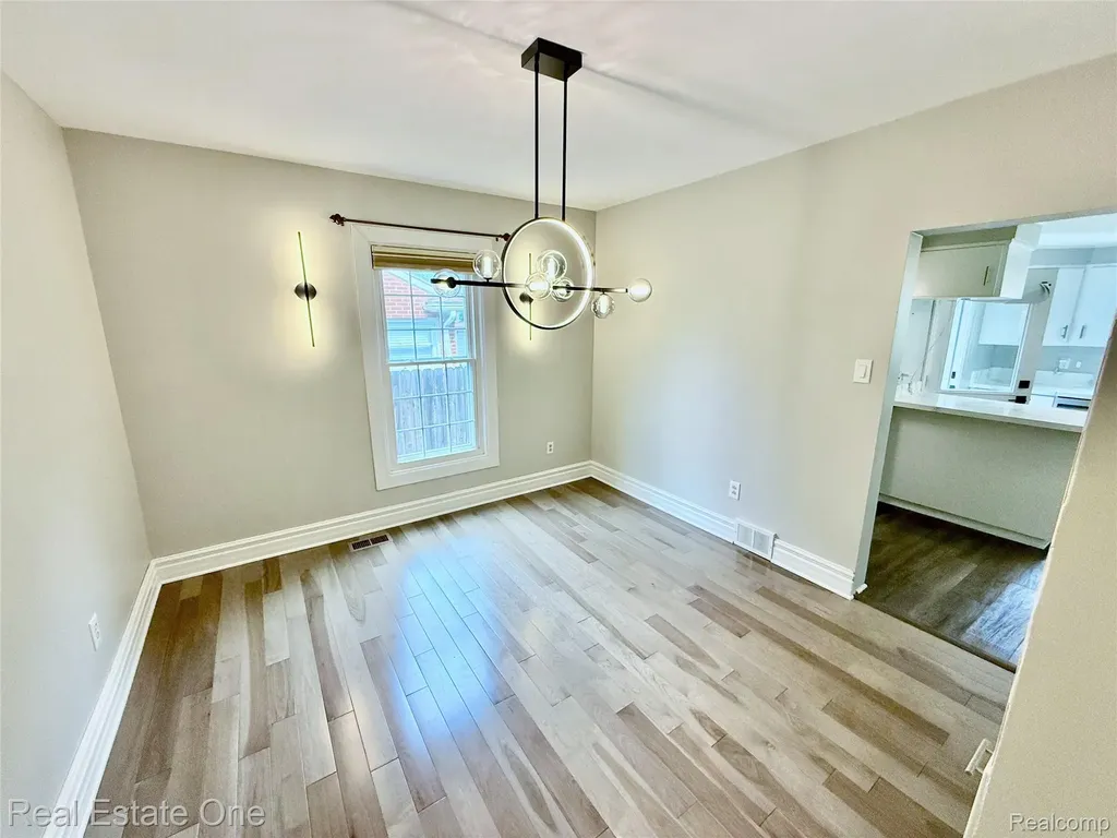 865 Grant Avenue Clawson City MI 48017