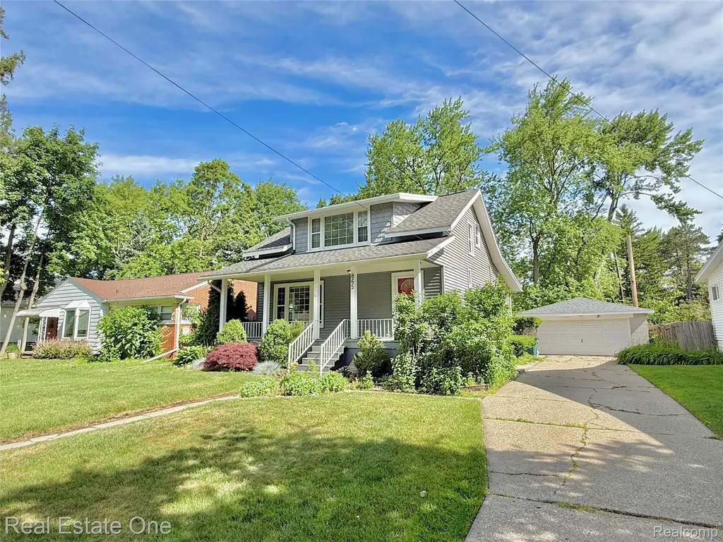 865 Grant Avenue Clawson City MI 48017
