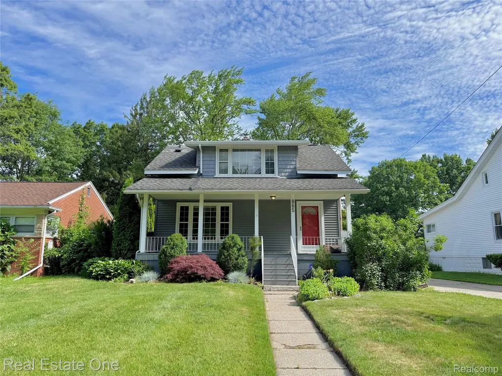 865 Grant Avenue Clawson City MI 48017
