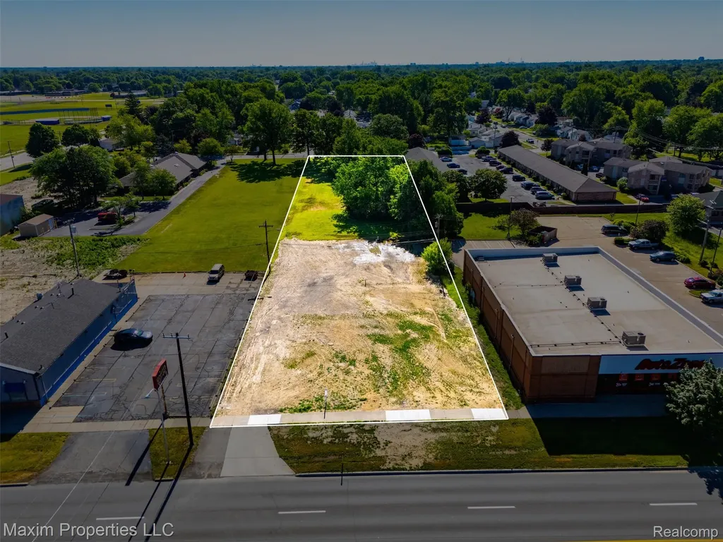 6248 Middlebelt Road Garden City City MI 48135