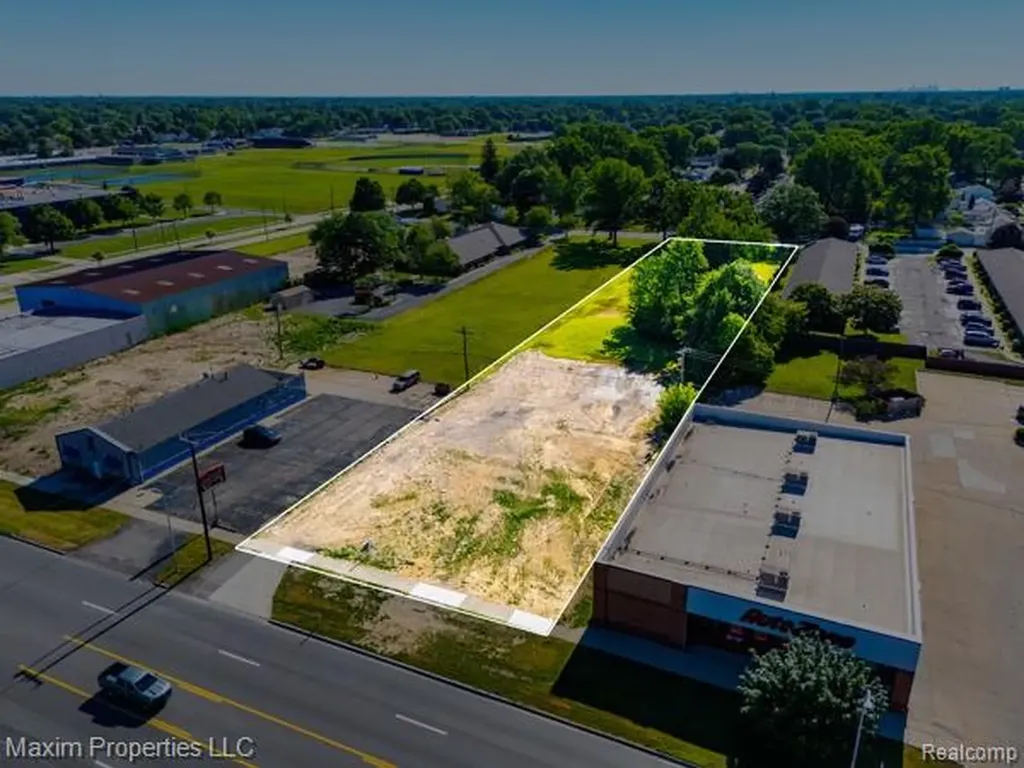 6248 Middlebelt Road Garden City City MI 48135