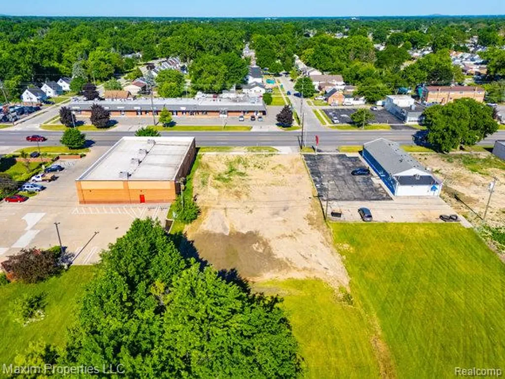 6248 Middlebelt Road Garden City City MI 48135