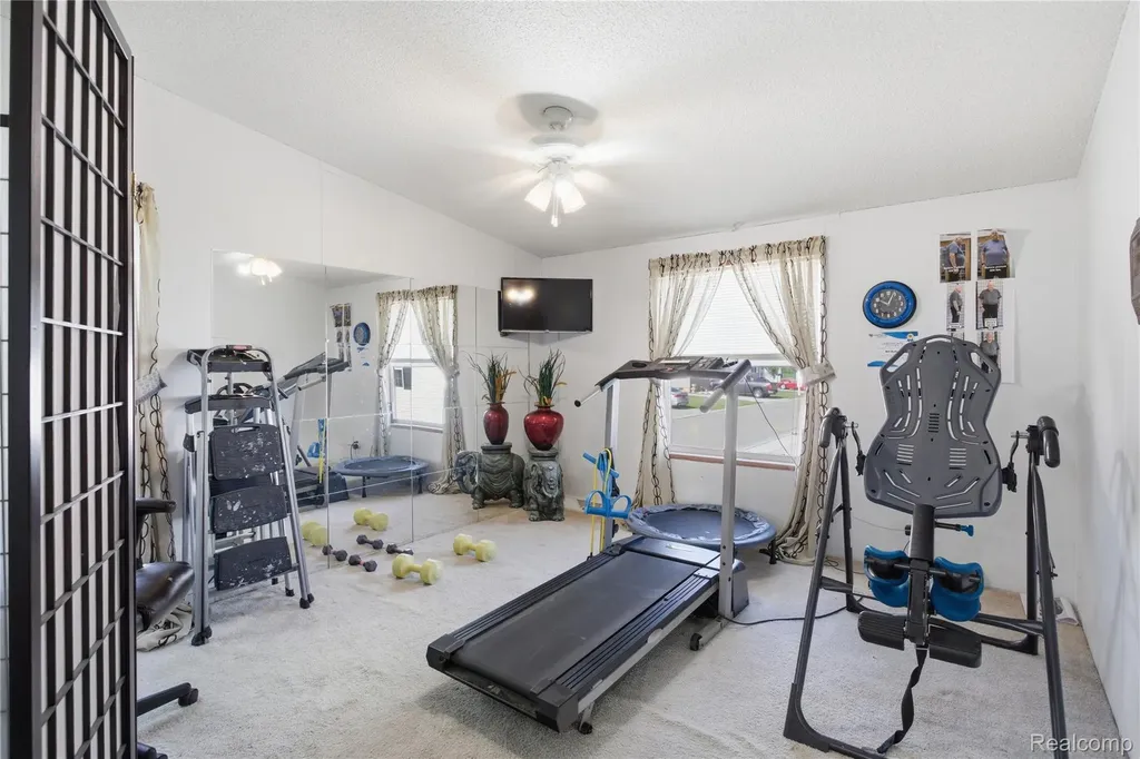 9857 Rembrandt Way Fenton City MI 48430