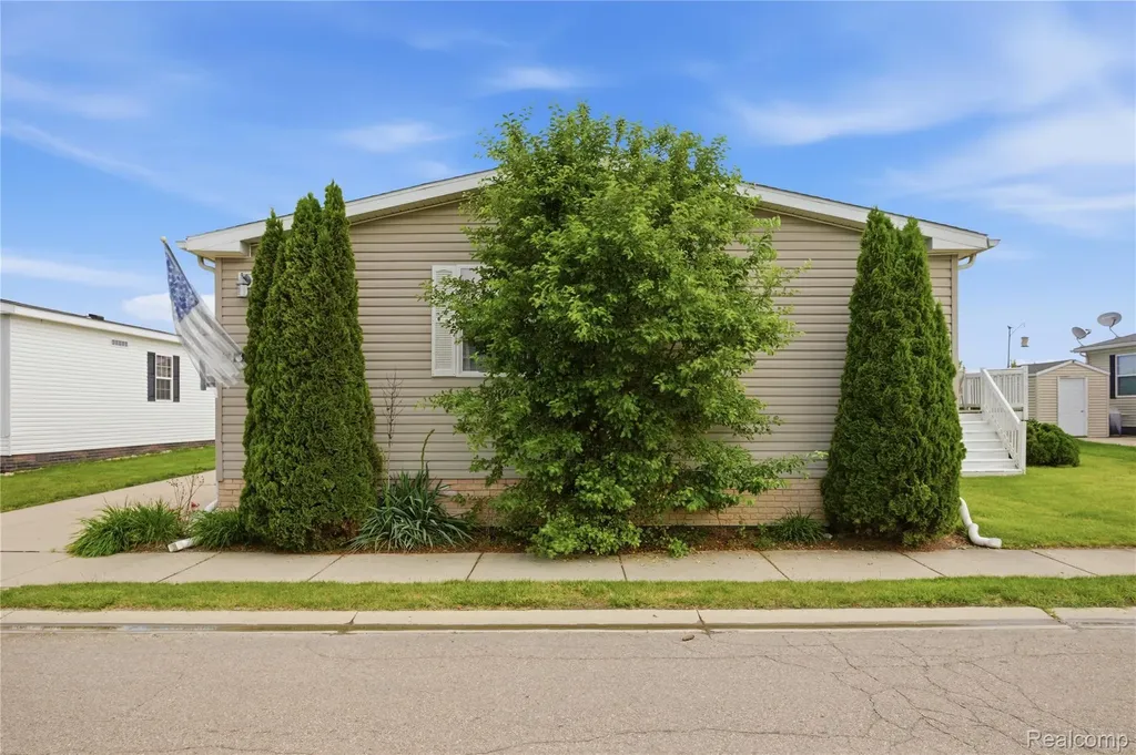 9857 Rembrandt Way Fenton City MI 48430