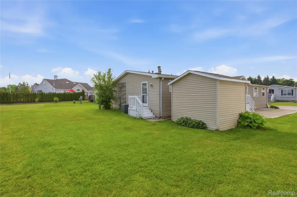 9857 Rembrandt Way Fenton City MI 48430