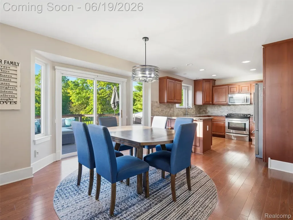 1232 Thorn Ridge Drive Hartland Township MI 48843
