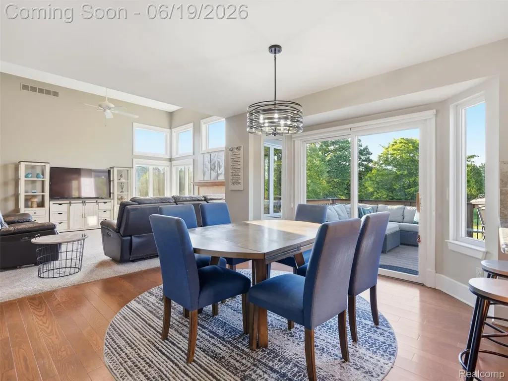 1232 Thorn Ridge Drive Hartland Township MI 48843