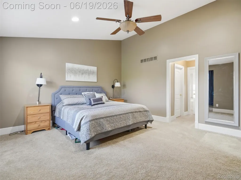 1232 Thorn Ridge Drive Hartland Township MI 48843