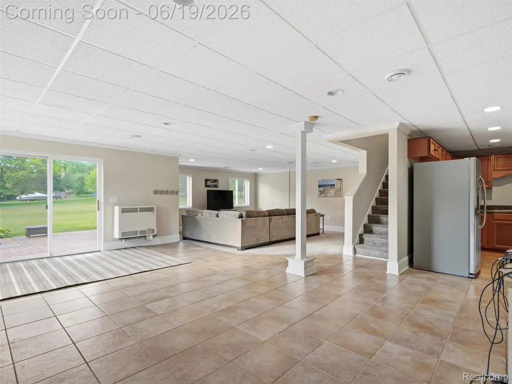 1232 Thorn Ridge Drive Hartland Township MI 48843