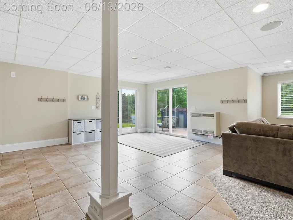 1232 Thorn Ridge Drive Hartland Township MI 48843