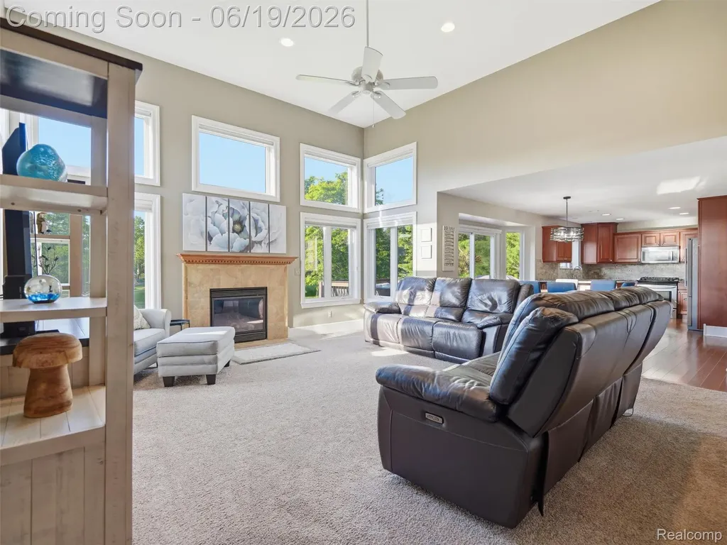 1232 Thorn Ridge Drive Hartland Township MI 48843