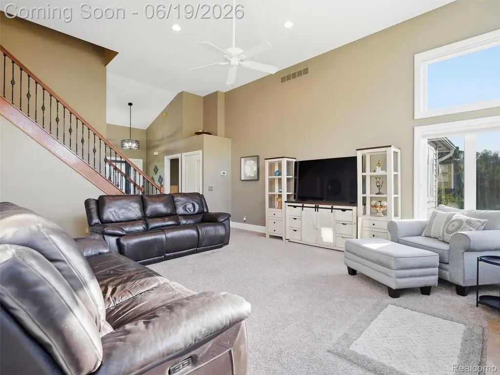 1232 Thorn Ridge Drive Hartland Township MI 48843