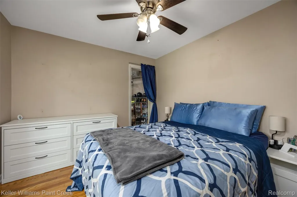 5153 Busch Avenue Warren City MI 48091