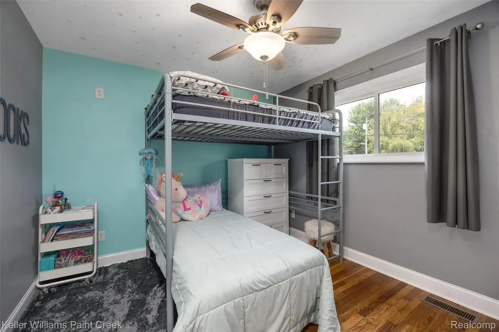 5153 Busch Avenue Warren City MI 48091
