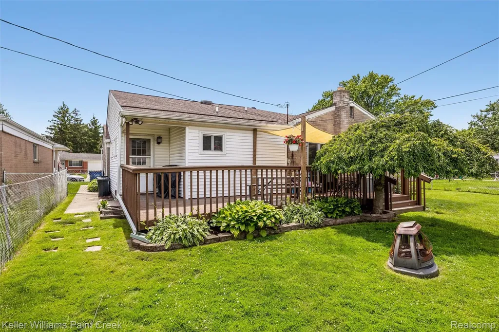 5153 Busch Avenue Warren City MI 48091