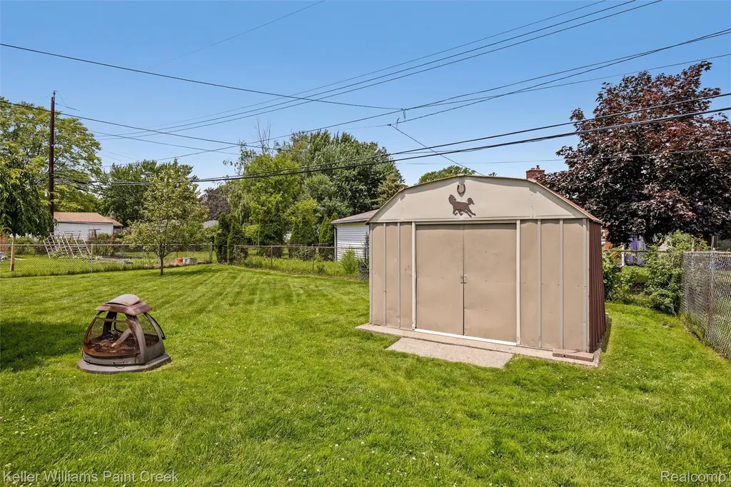 5153 Busch Avenue Warren City MI 48091