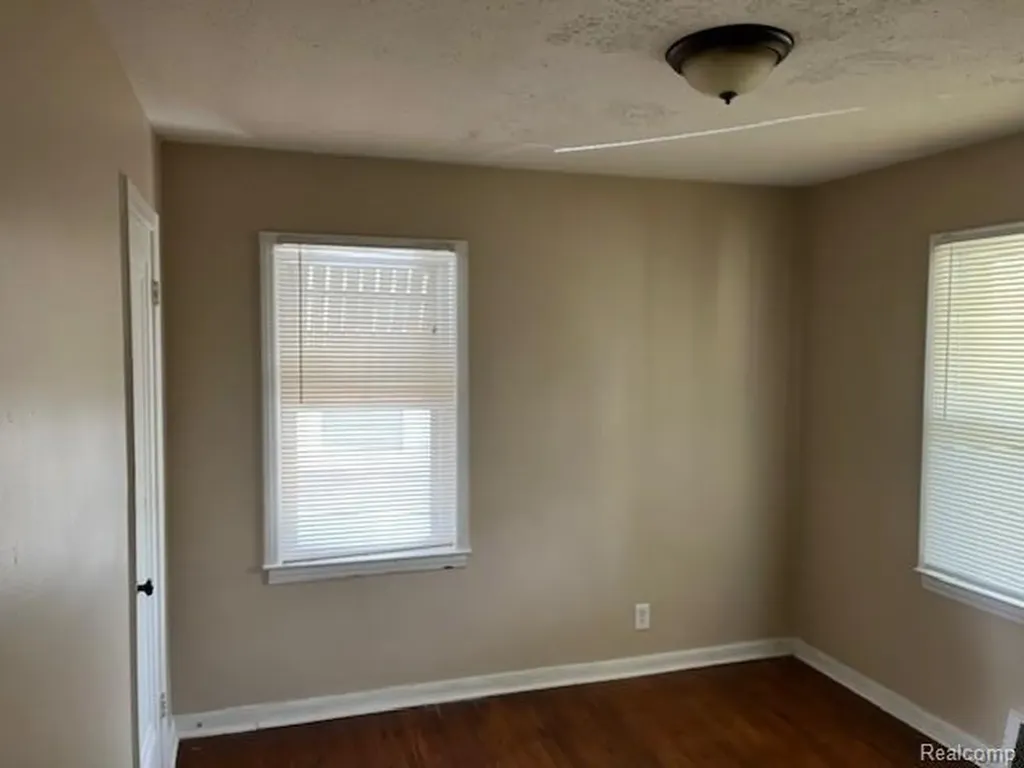 14627 Agnes Avenue Eastpointe City MI 48021