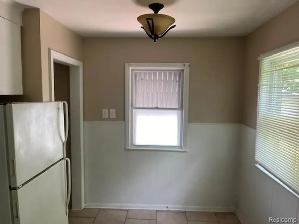 14627 Agnes Avenue Eastpointe City MI 48021