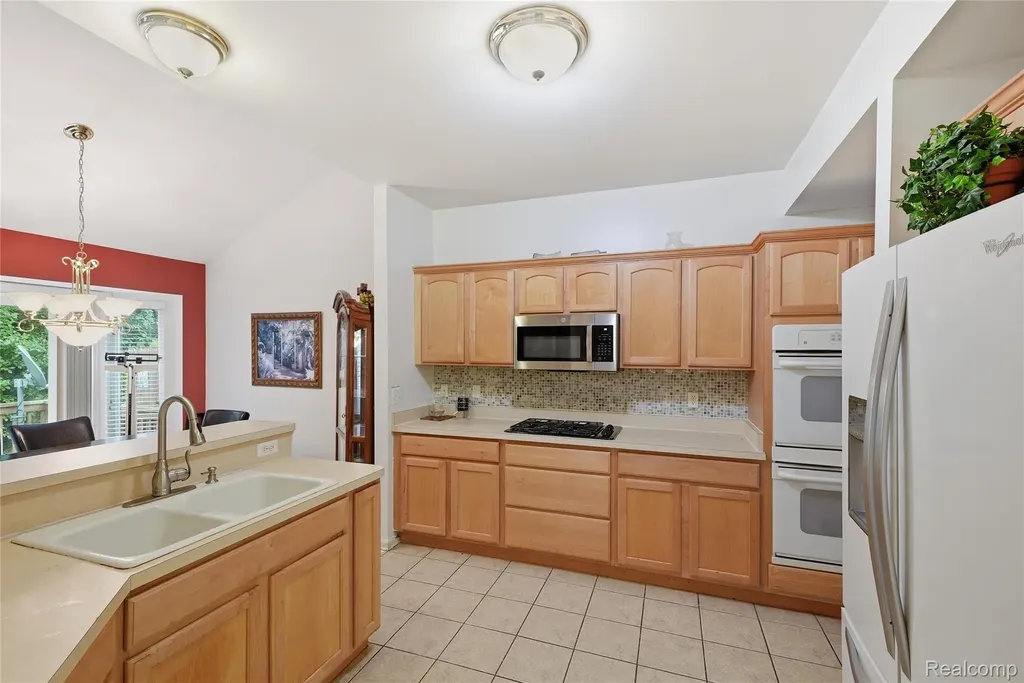 1195 Wind Chime Drive Waterford Charter Township MI 48327