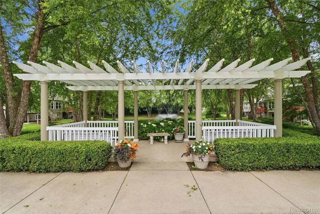 1195 Wind Chime Drive Waterford Charter Township MI 48327