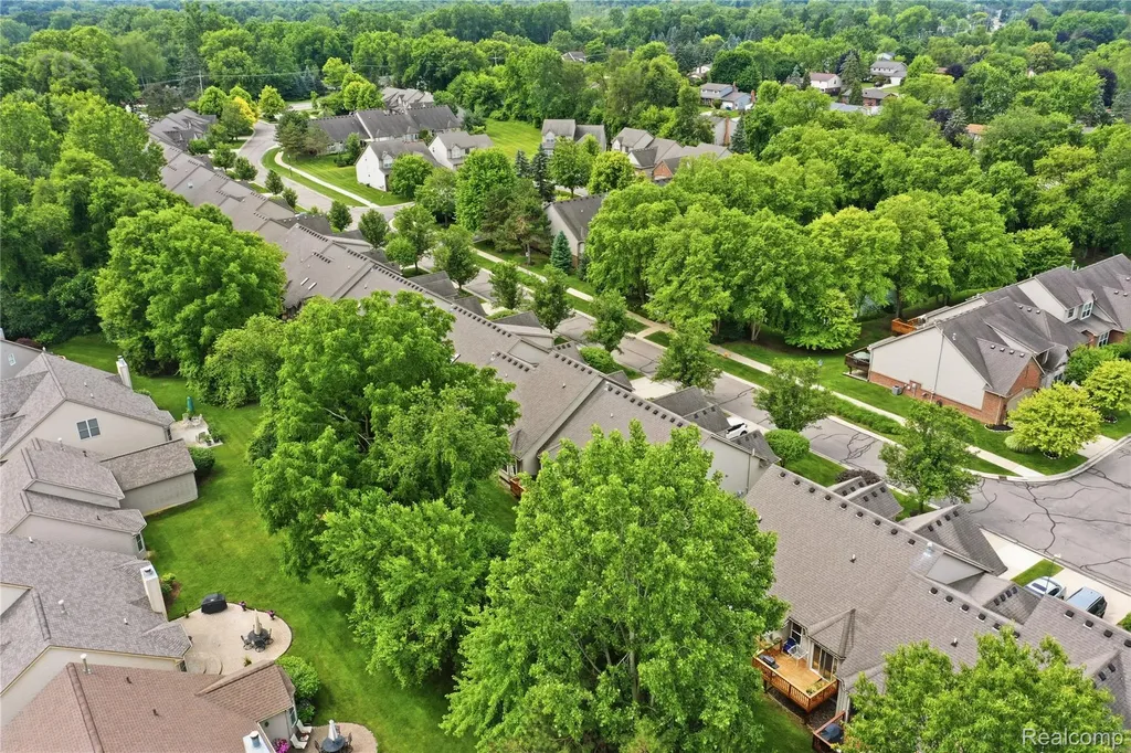1195 Wind Chime Drive Waterford Charter Township MI 48327