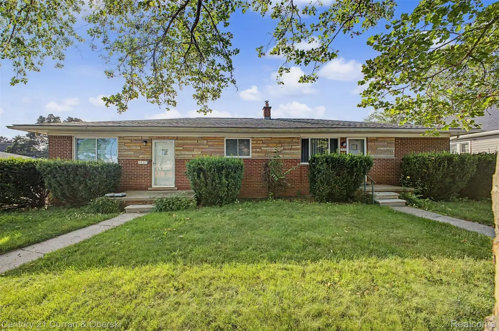 1521 Electric Avenue Lincoln Park City MI 48146