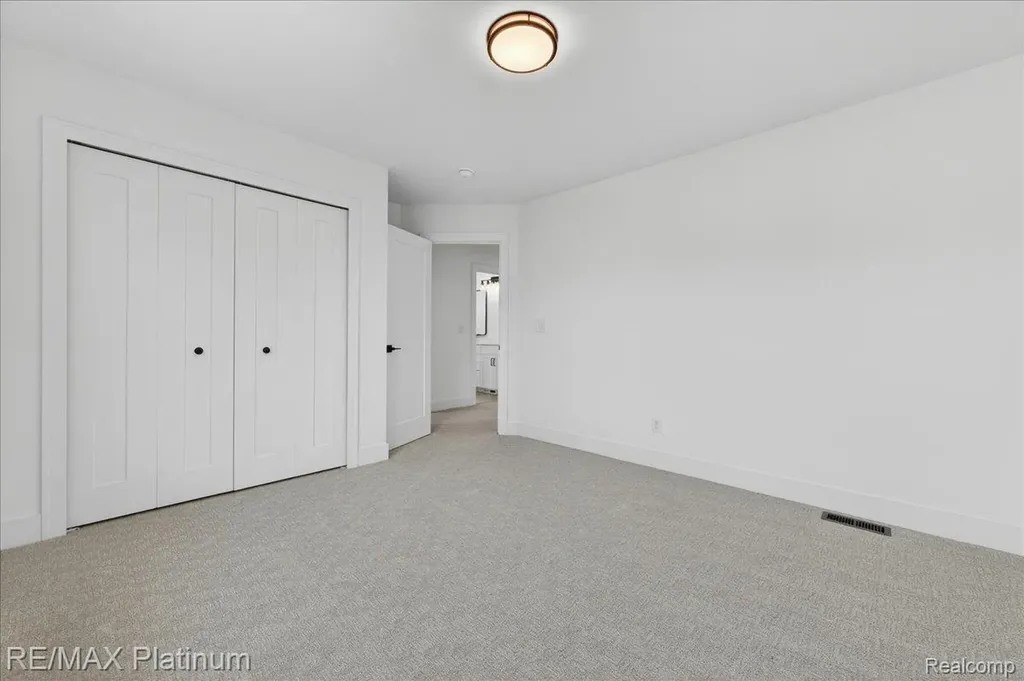 1309 Walloon Way Orion Charter Township MI 48360