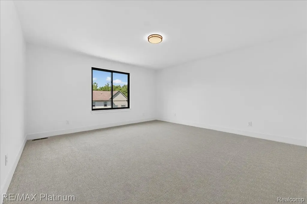 1309 Walloon Way Orion Charter Township MI 48360