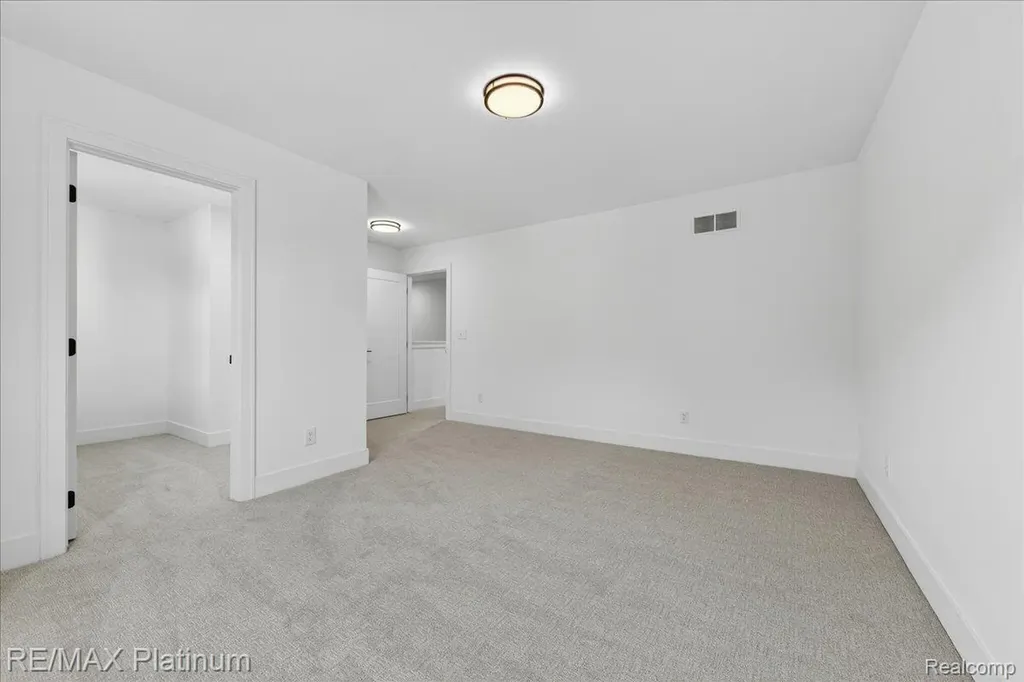 1309 Walloon Way Orion Charter Township MI 48360
