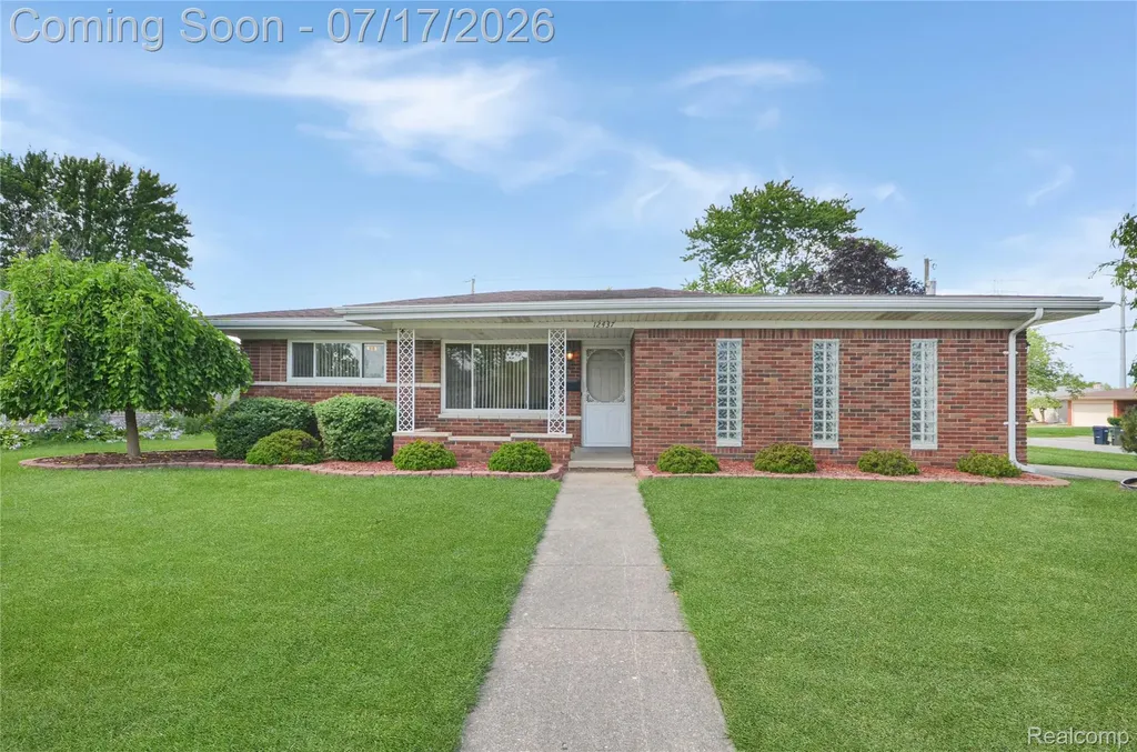 12437 De Grove Drive Sterling Heights City MI 48312
