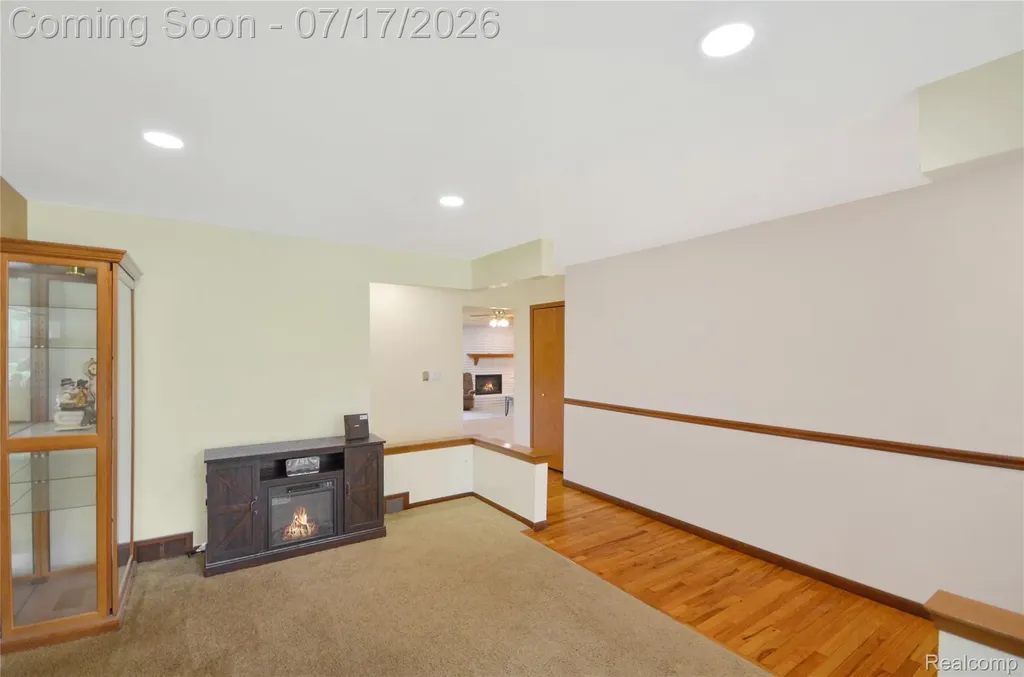 12437 De Grove Drive Sterling Heights City MI 48312