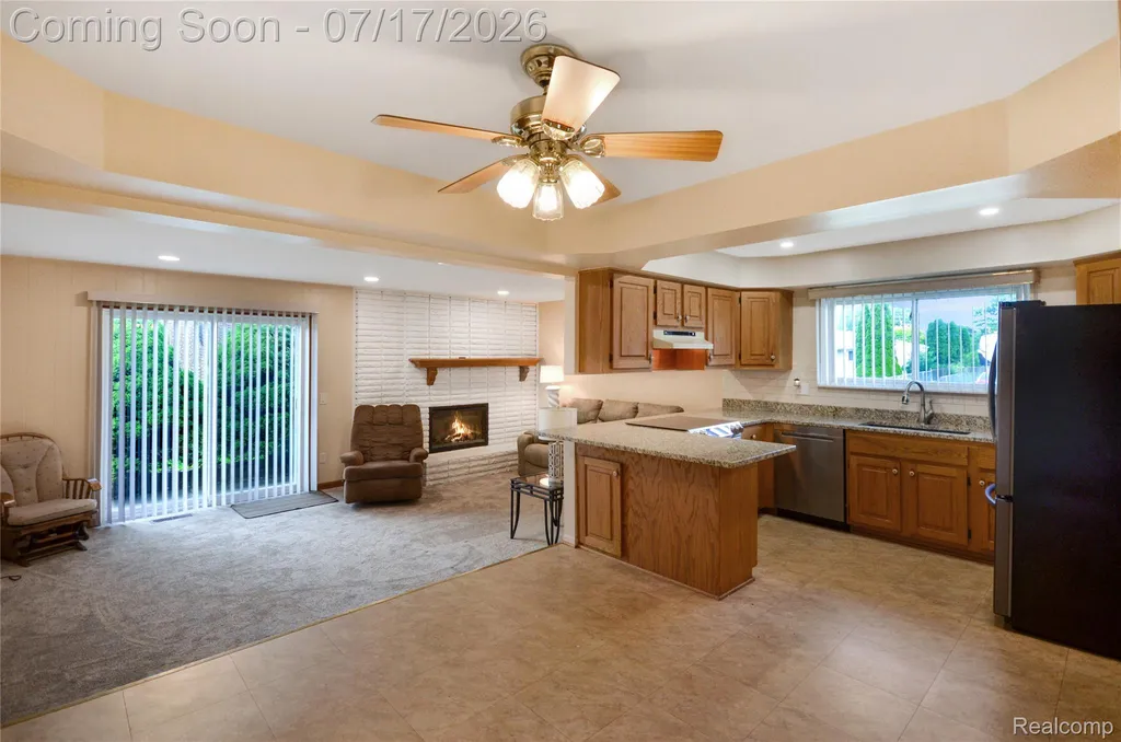 12437 De Grove Drive Sterling Heights City MI 48312
