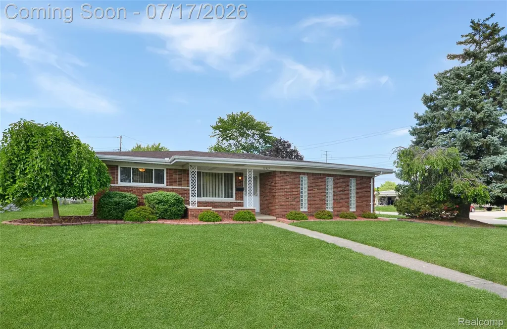 12437 De Grove Drive Sterling Heights City MI 48312