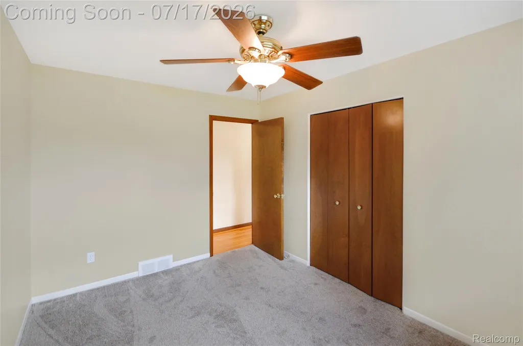 12437 De Grove Drive Sterling Heights City MI 48312