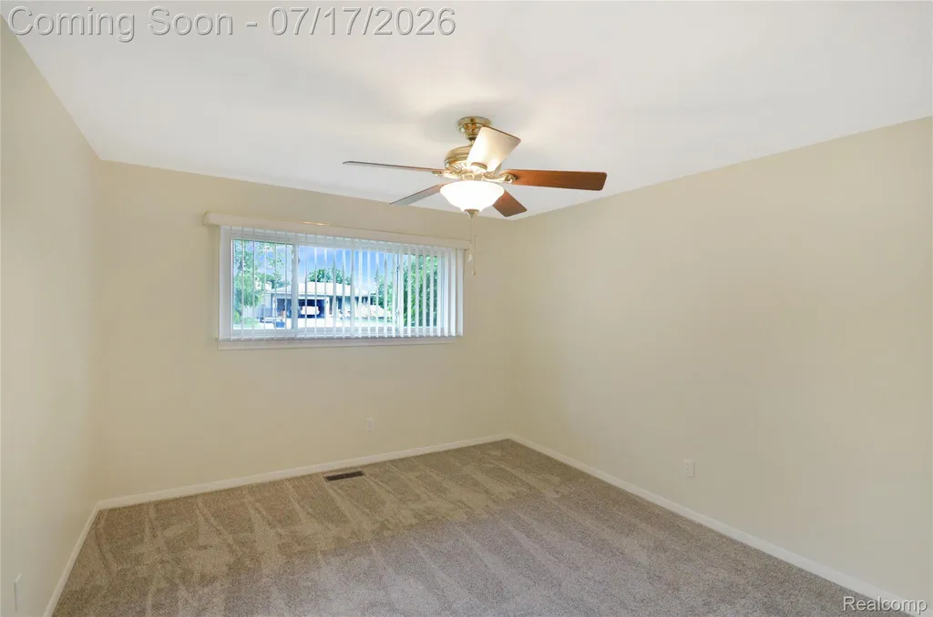 12437 De Grove Drive Sterling Heights City MI 48312