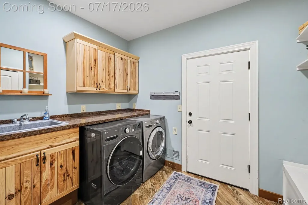 2250 E Coon Lake Trail Genoa Township MI 48843