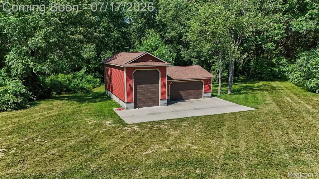 2250 E Coon Lake Trail Genoa Township MI 48843