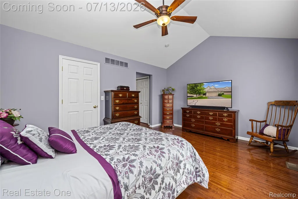 8206 Timber Trail White Lake Charter Township MI 48386