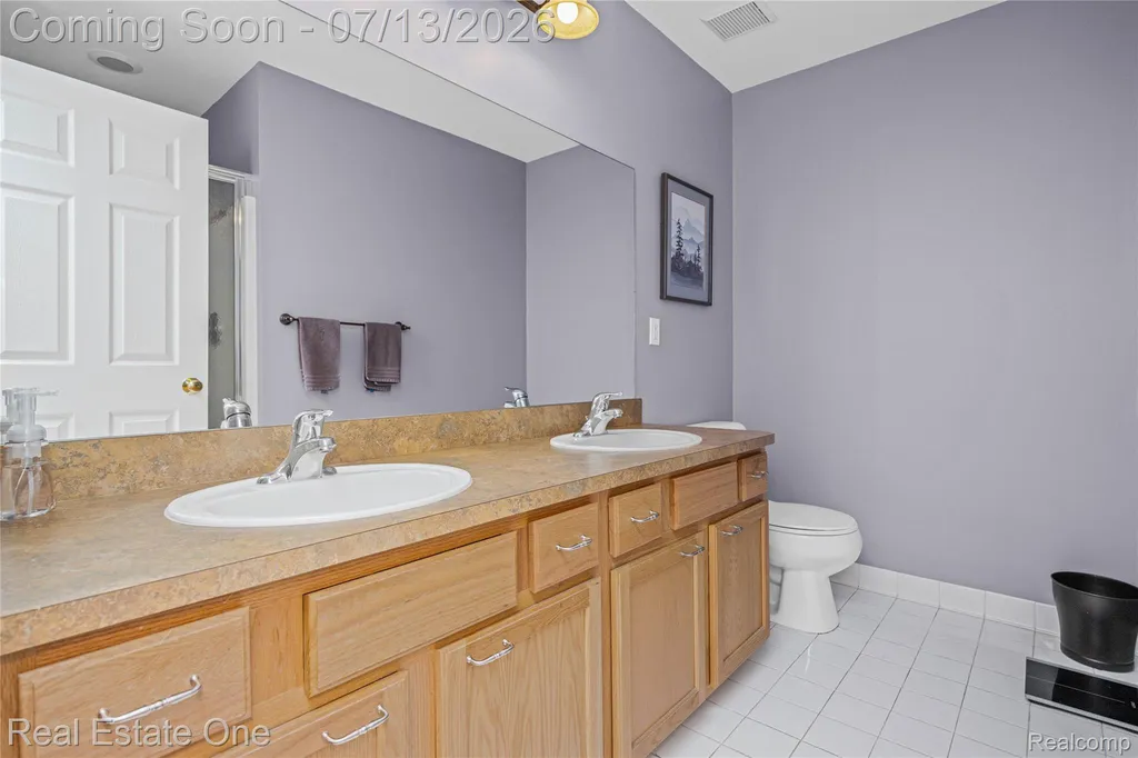 8206 Timber Trail White Lake Charter Township MI 48386