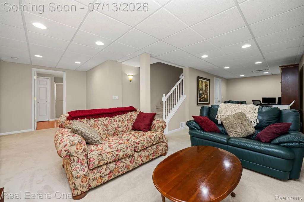8206 Timber Trail White Lake Charter Township MI 48386