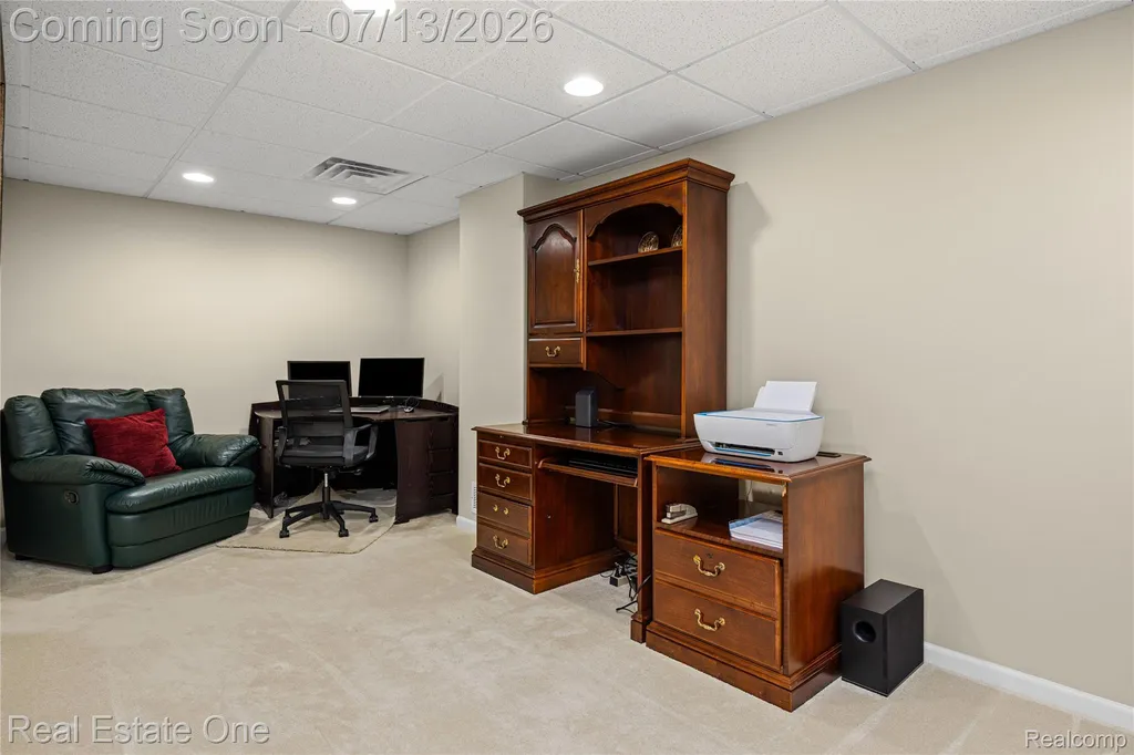 8206 Timber Trail White Lake Charter Township MI 48386