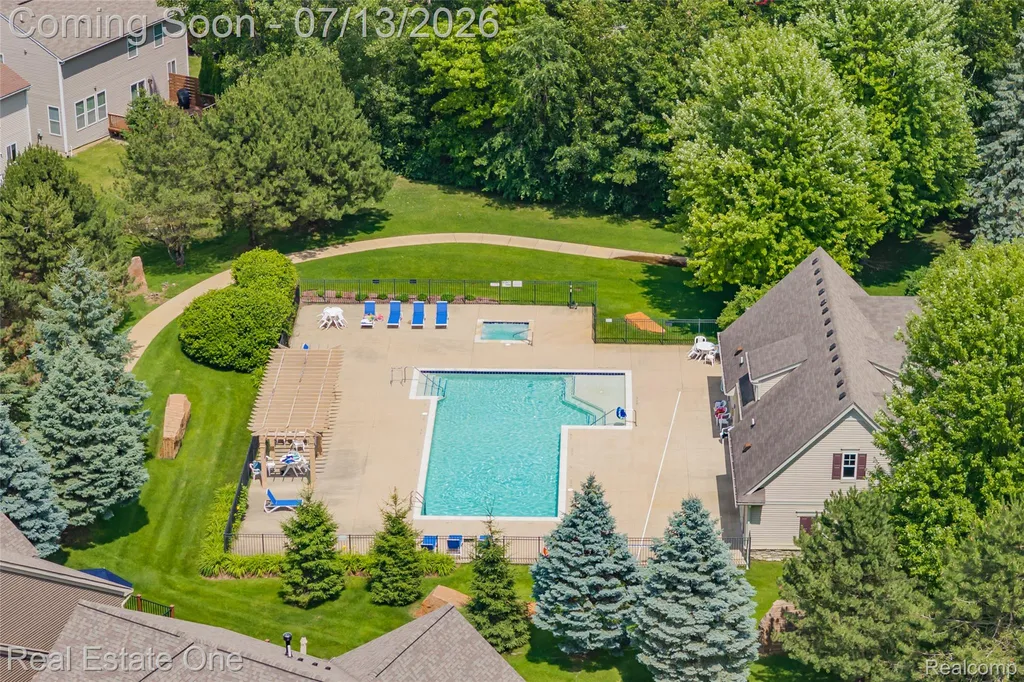 8206 Timber Trail White Lake Charter Township MI 48386
