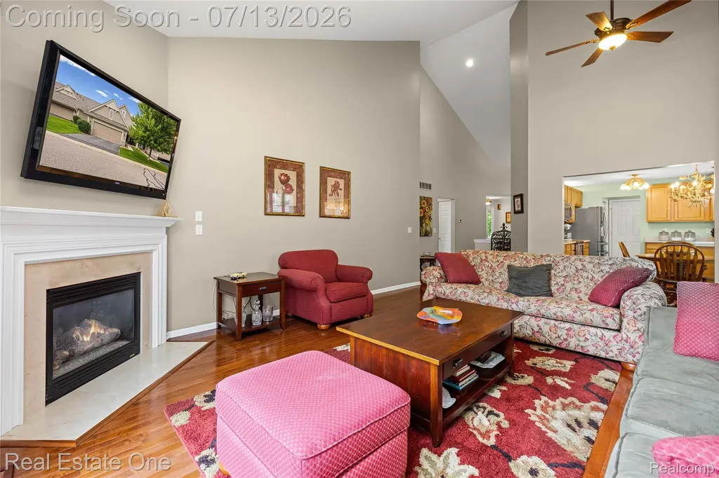 8206 Timber Trail White Lake Charter Township MI 48386