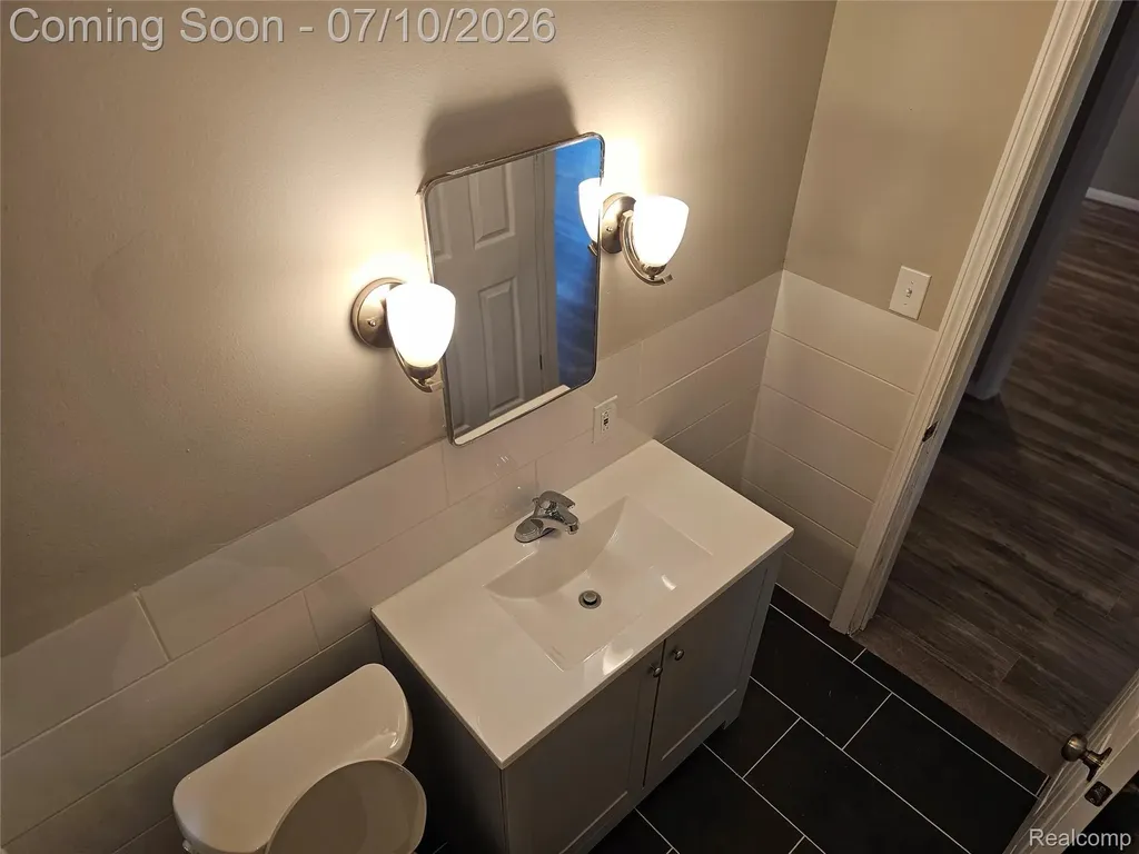 23091 Sussex Street Oak Park City MI 48237