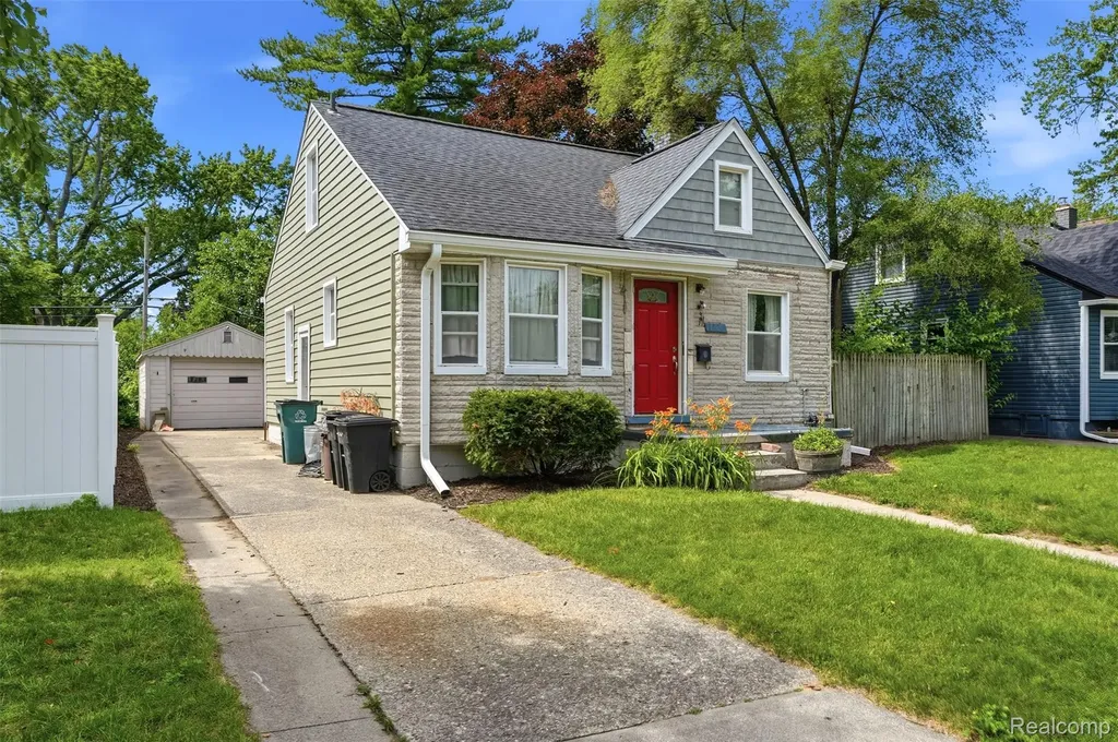 1427 Pearson Street Ferndale City MI 48220